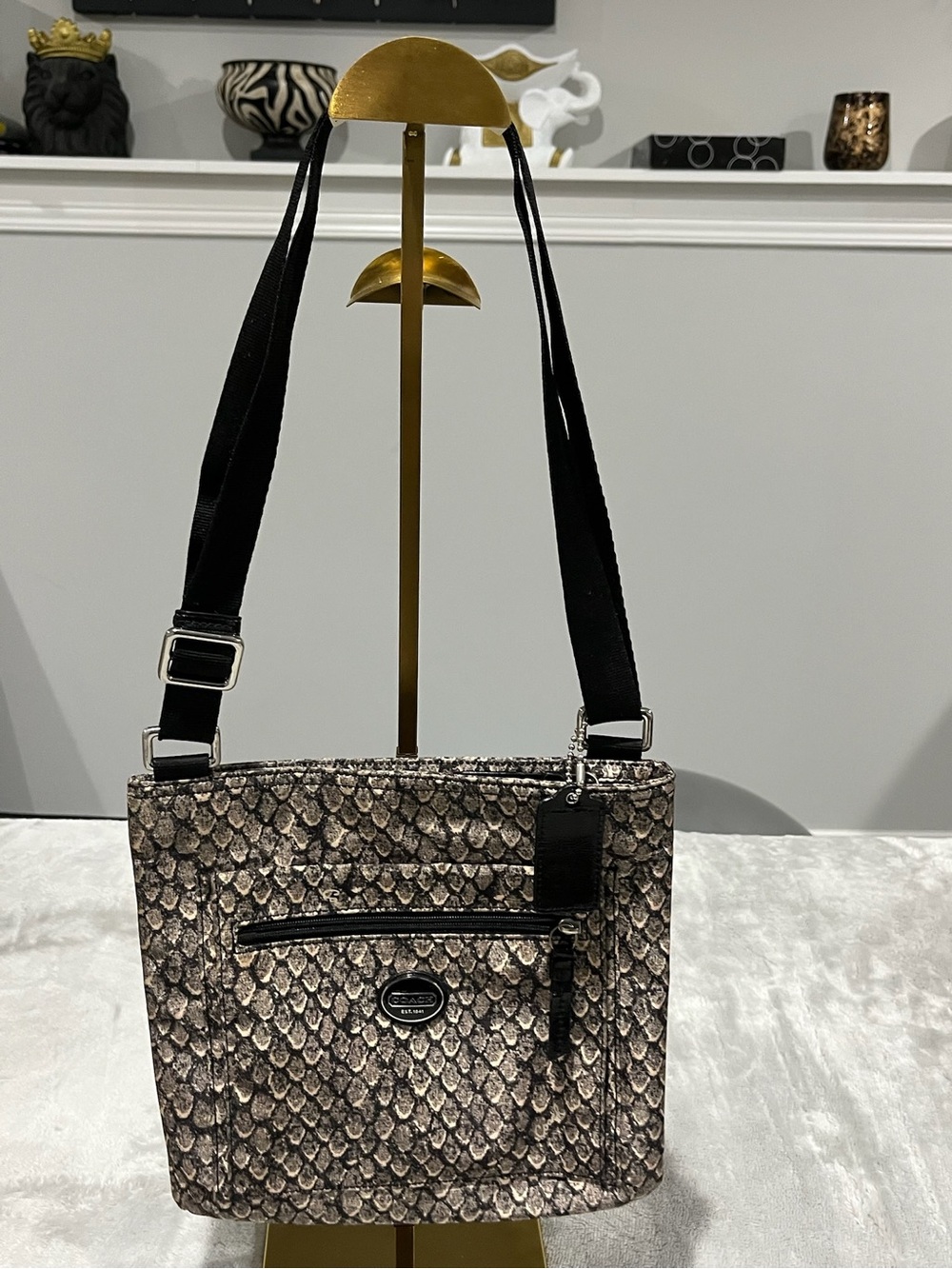 Coach Taylor Getaway Snake Print Nylon Crossbody File Bag EUC - Picture 2 of 11